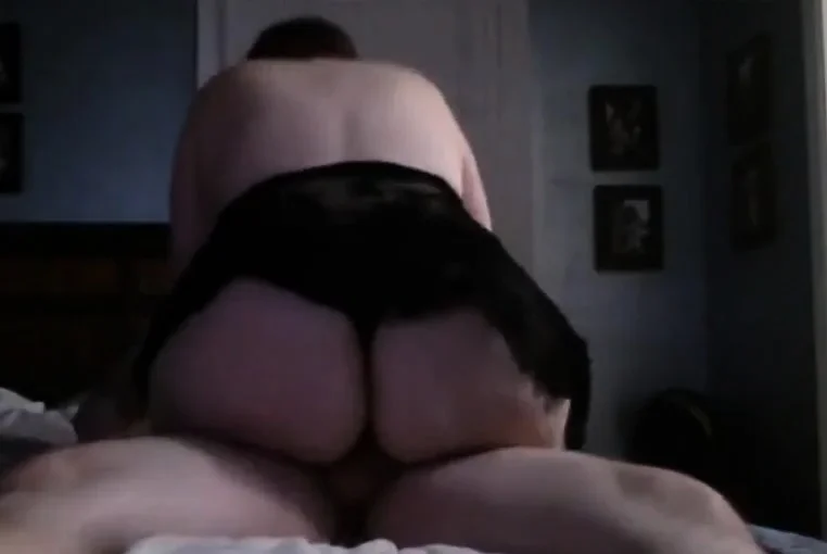 Girl rides hubby hard to a quick orgasm