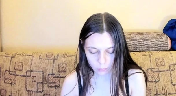 Amateur Webcam Teen Masturbates And Teases
