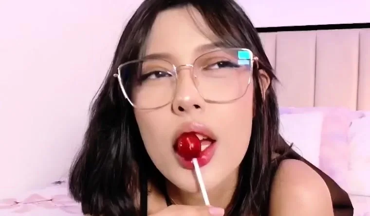 Cute Asian Chubby Teen Wild Dildo Masturbation