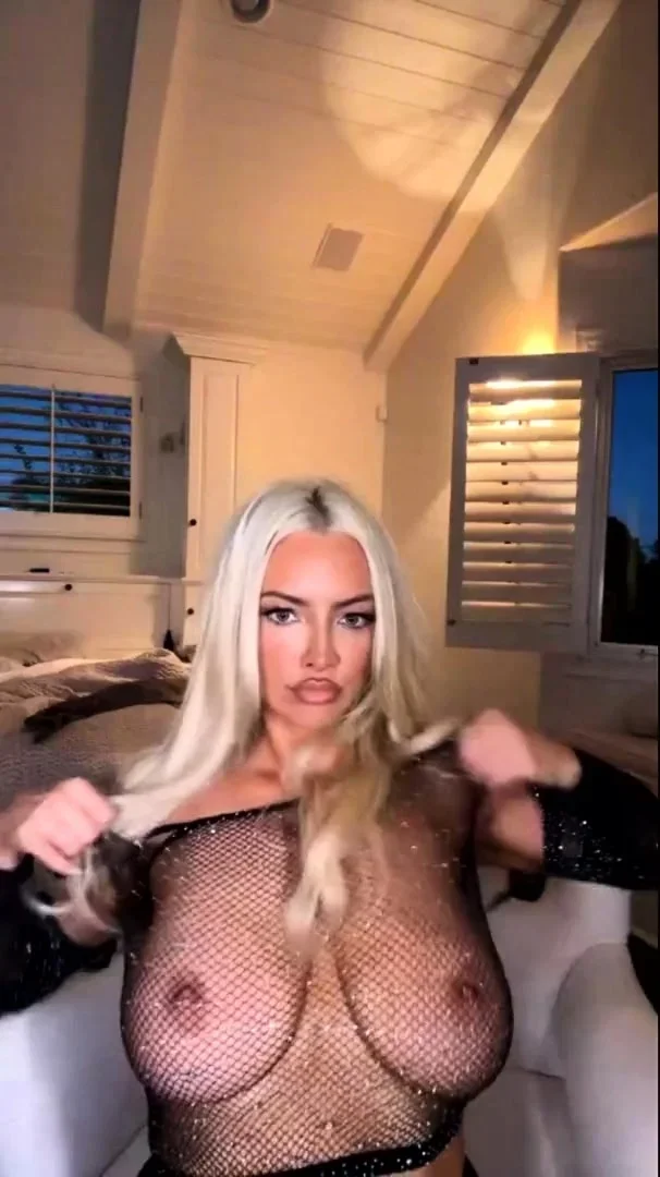 Big boobs milf masturbates with her dildo