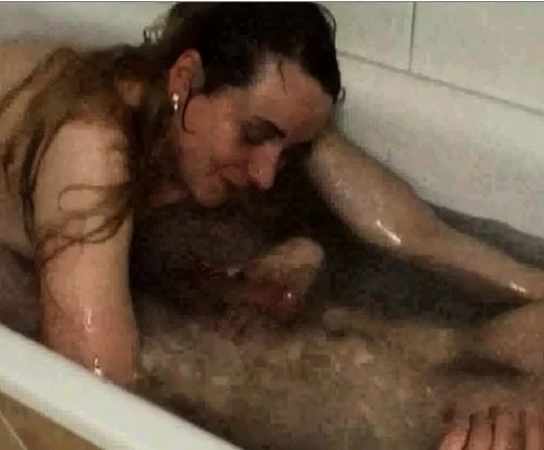 Geile Urlauberin aus Karlsruhe blaest mir einen unter Wasser