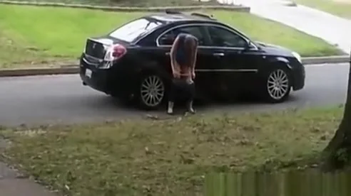 Totally woman peeing on cars
