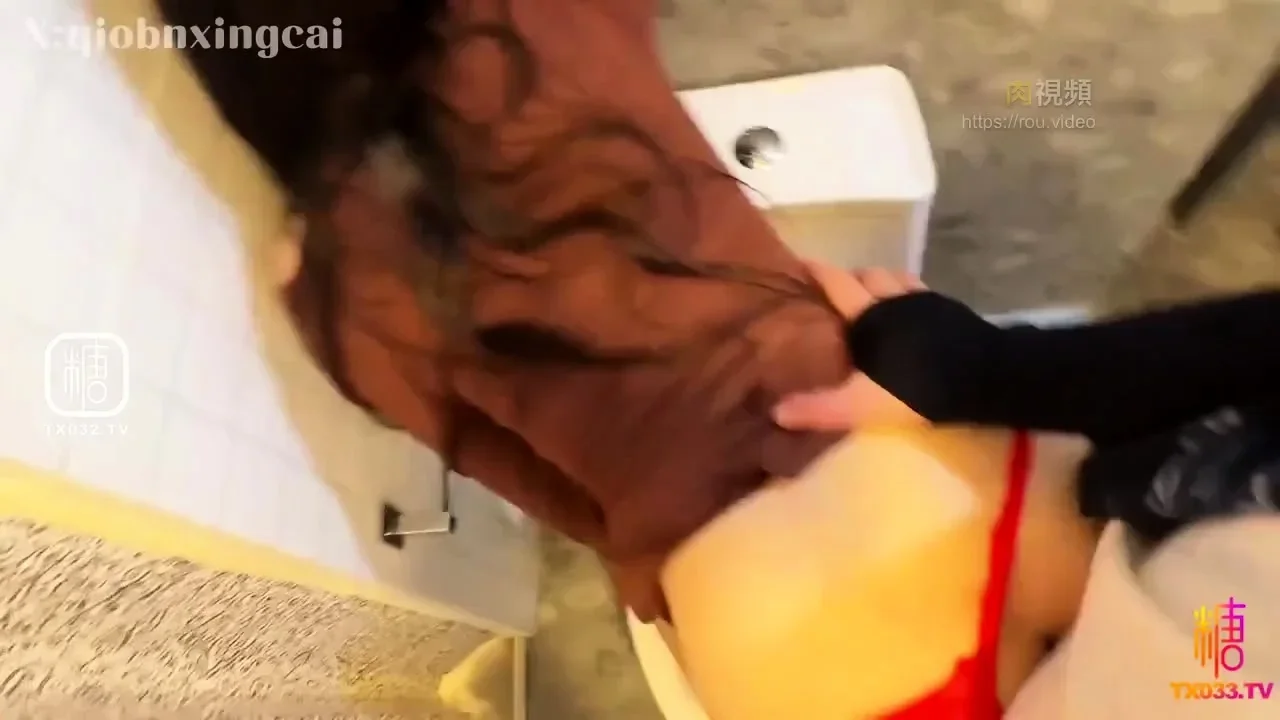 約會人妻在戲院廁所激情性愛 橋本香菜 china