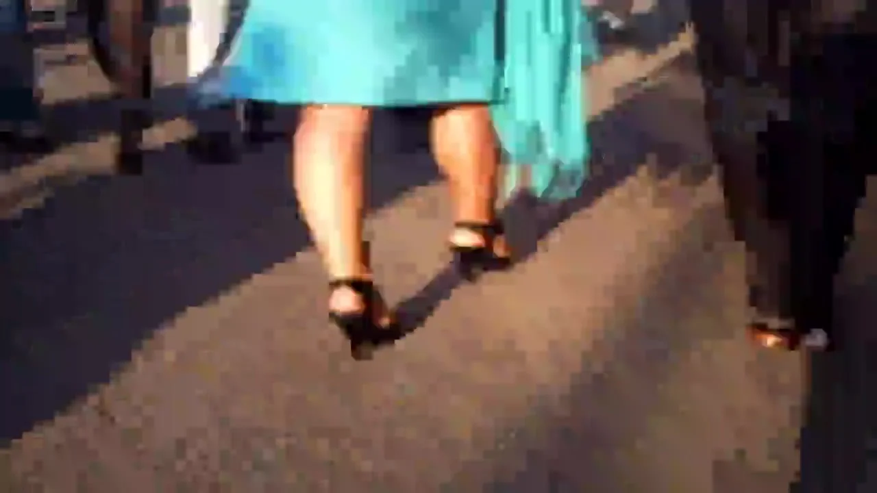 Offene Heels und Strumpfhose