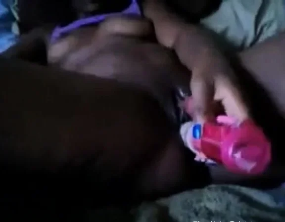 young ebony girl masturbating