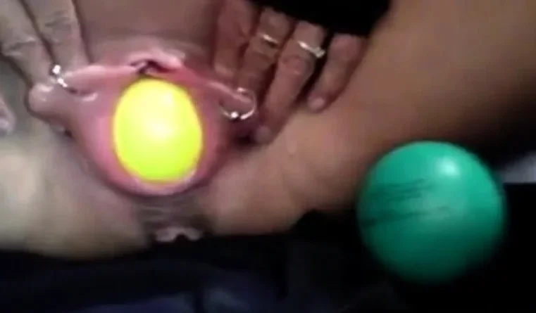 Pussy pumping and pierced pussy