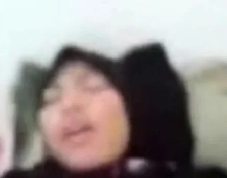 malay- tudung kesedapan kena jolok