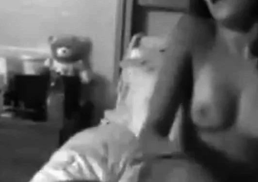 Teenage girl masturbates for her boyfriend
