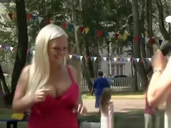 Looking to the neckline girl with big breasts