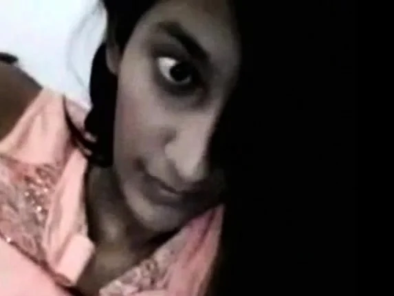 Webcam solo with an Indian chick flashing her tits