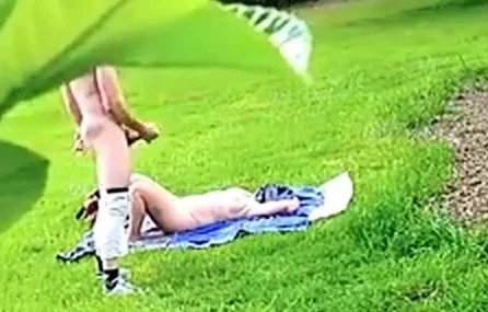 Dickflash - Jerk for nude sunbathing MILF