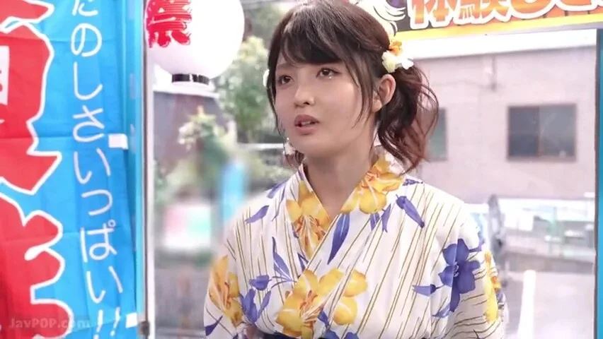 250530花火大会へ向かう女性をナンパd4
