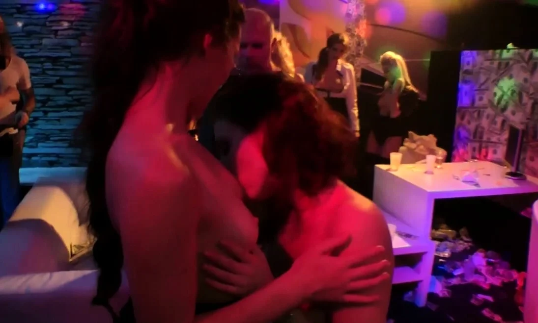 Amateur British group sex guys and females group sex video