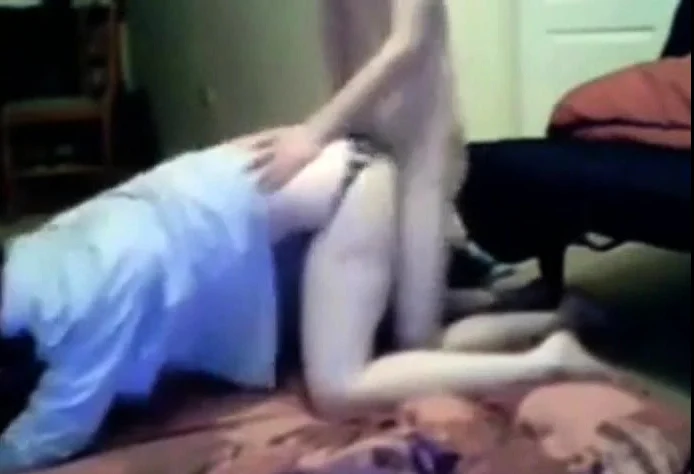 Sweet teenage couple fucks on the floor