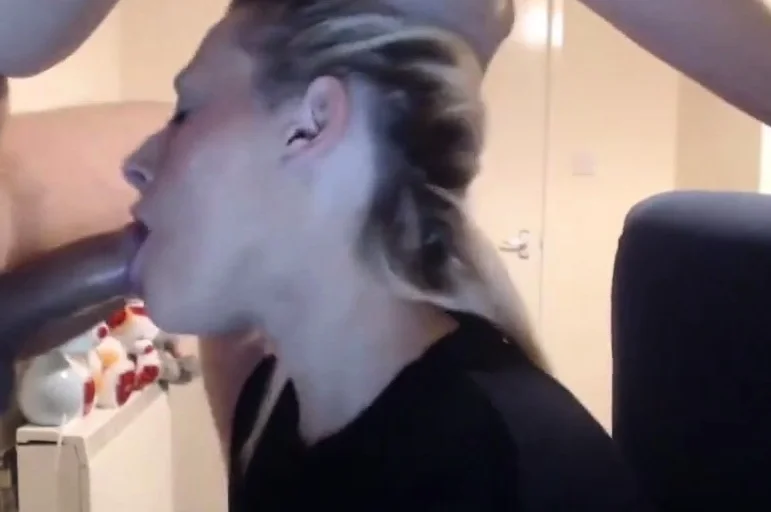 Facefucked blonde