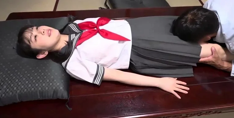 Japanese teen hardcore fucked and creampie