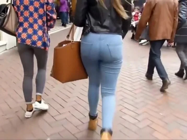 Girls shopping spree gets stalked