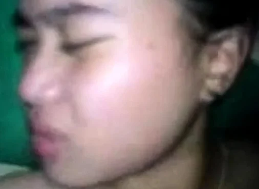 Indonesia - Hairy Pussy Babe