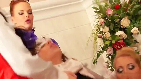 Tarra White And Her Friends Use Strapon And The Maid