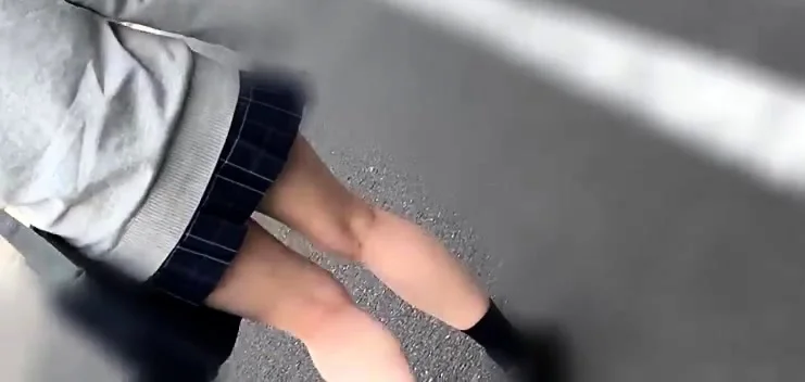Amateur hottie fucked outdoor in public