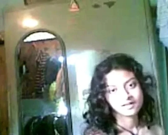 Indian Desi Girl Nude Show