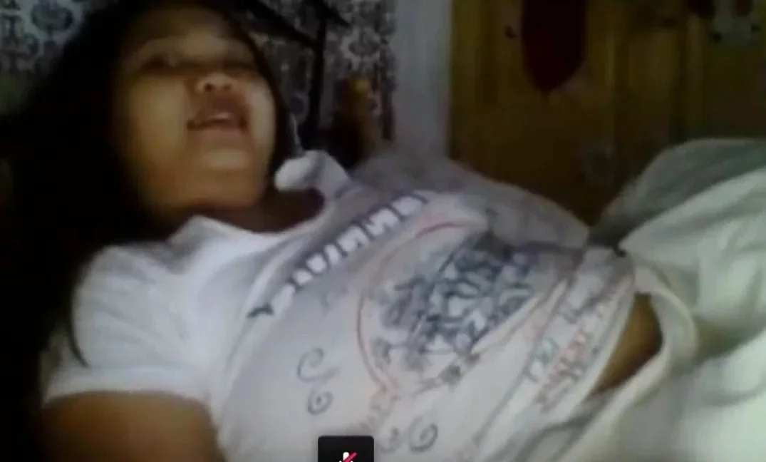 Skype chubby filipino boobs webcam