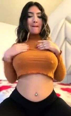 Brunette Solo Webcam Masturbation