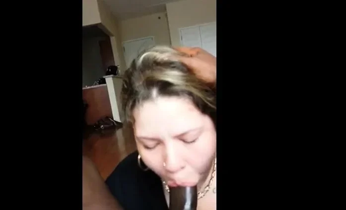 Latina sucking bbc