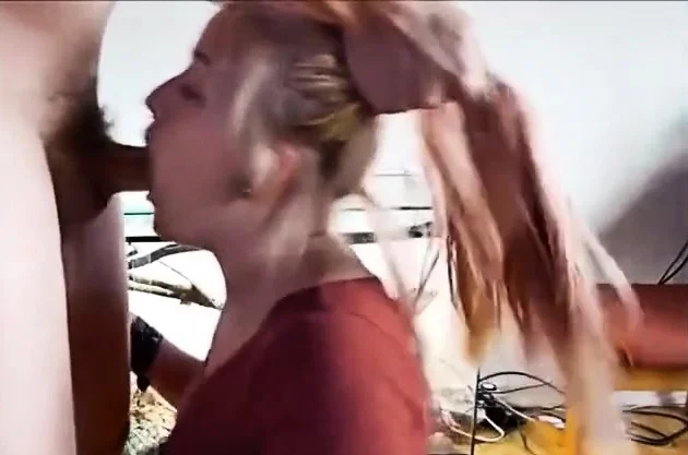 Deepthroat Blonde
