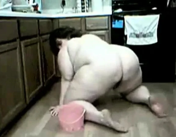 Sexy BBW maid
