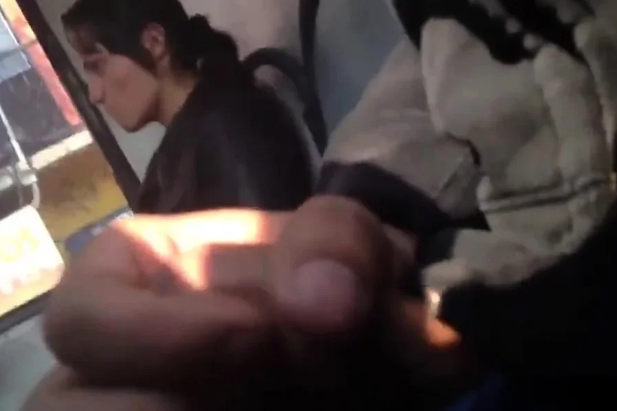 Flashing en el bus #2 part3