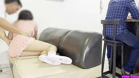 Hermosa Esposa De Mi Amigo Nesesita Un Masaje En Su Caliente Cuerpo Y Yo Se Lo Hago Mientras Mi A