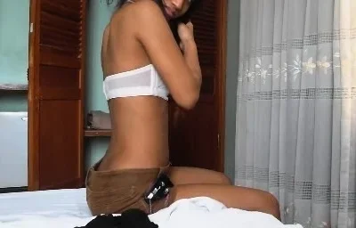 Morning Sex with Teenage Filipina!
