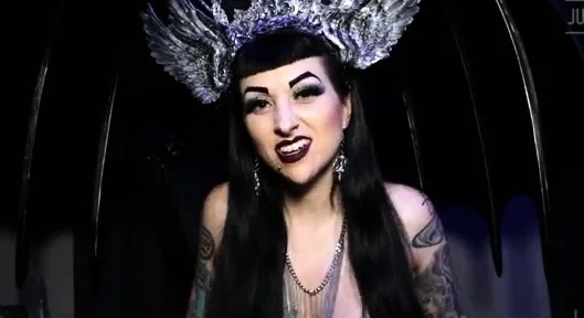 Lady Vi - Fuck Your Palm' Sunday