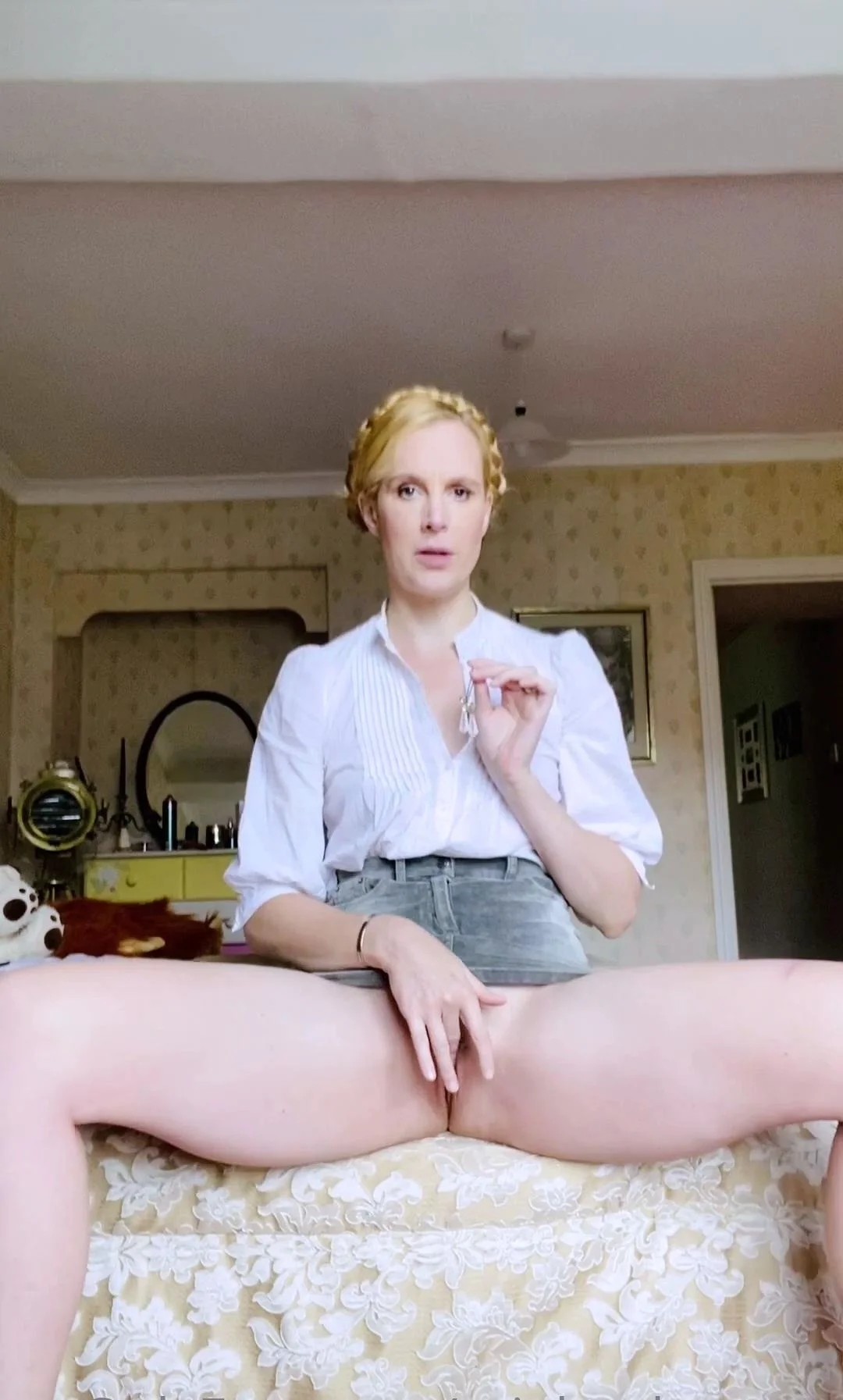 Busty Sexy Milf Solo Masturbation