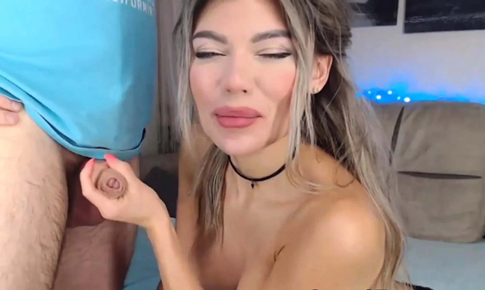 He Licks Her Pussy And She Sucks His Cock