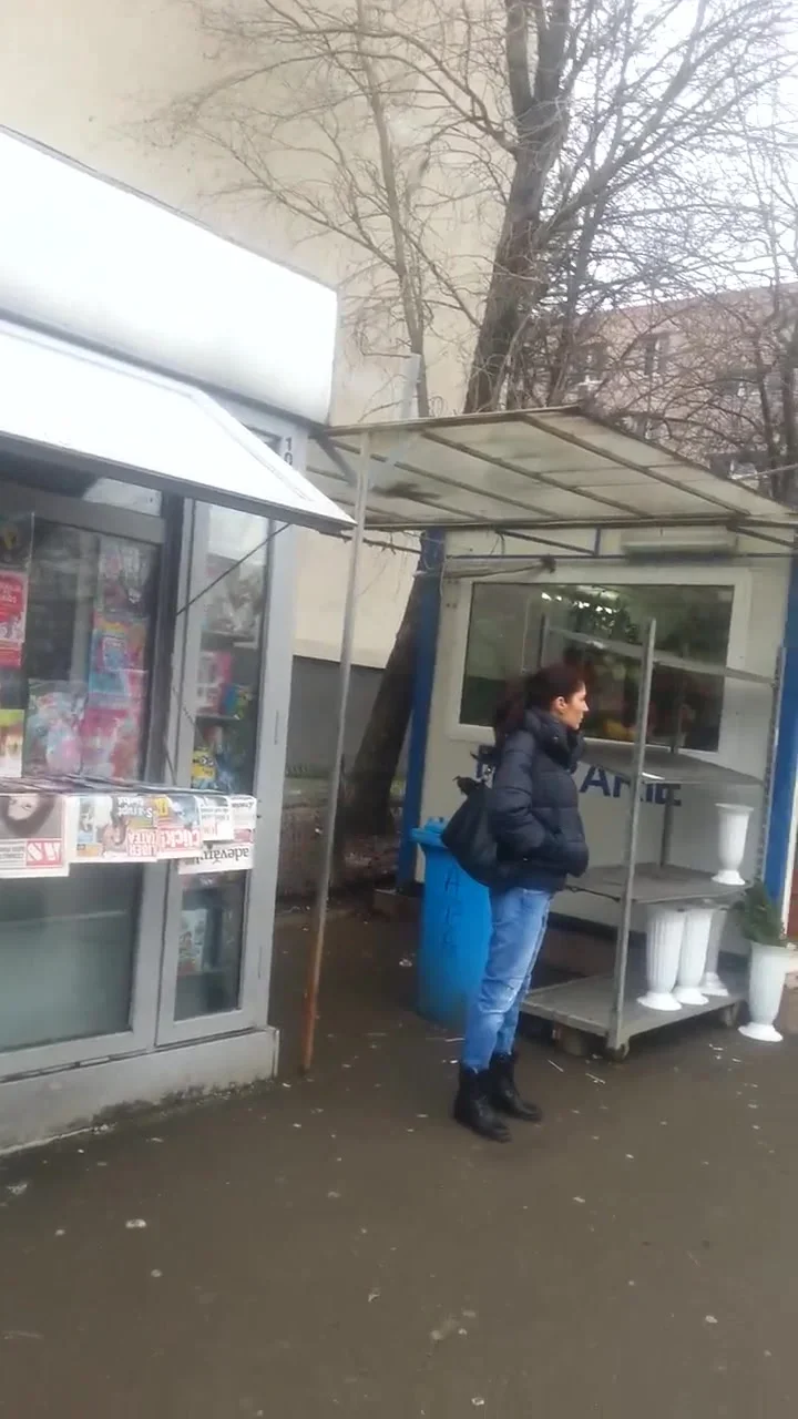 spy girl station romanian-privea suspicios :))