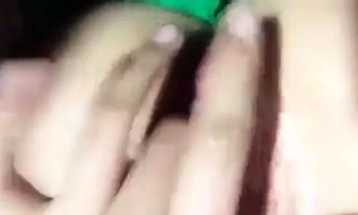 Masturbate and squirt