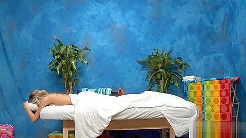 Oily massage with deep drilling