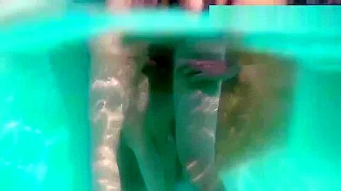 Janeth Rubio fucked in the pool and