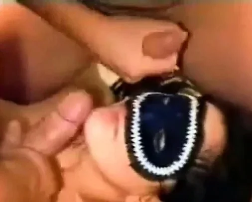 Masked Italian slut in a threesome