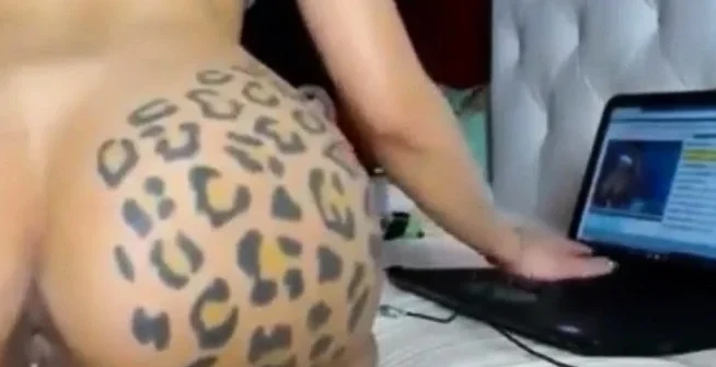 Octopussy VS Jaguar Butt