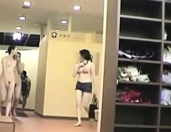 Voyeur - Japan. Walking Nudes
