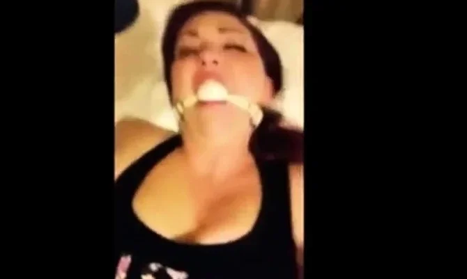 Amateur TEEN deepthroat fuck choke