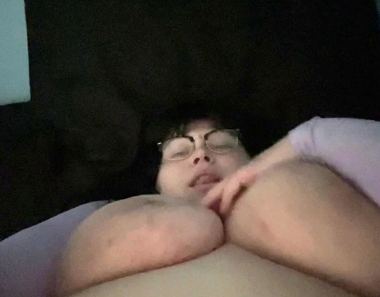 MILF Flo Big Boobs Cam Free Webcam Porn Mobile