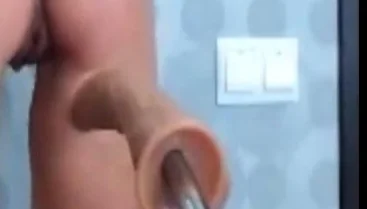 Amateur fucking machine, fuck cunt and anal, squirting