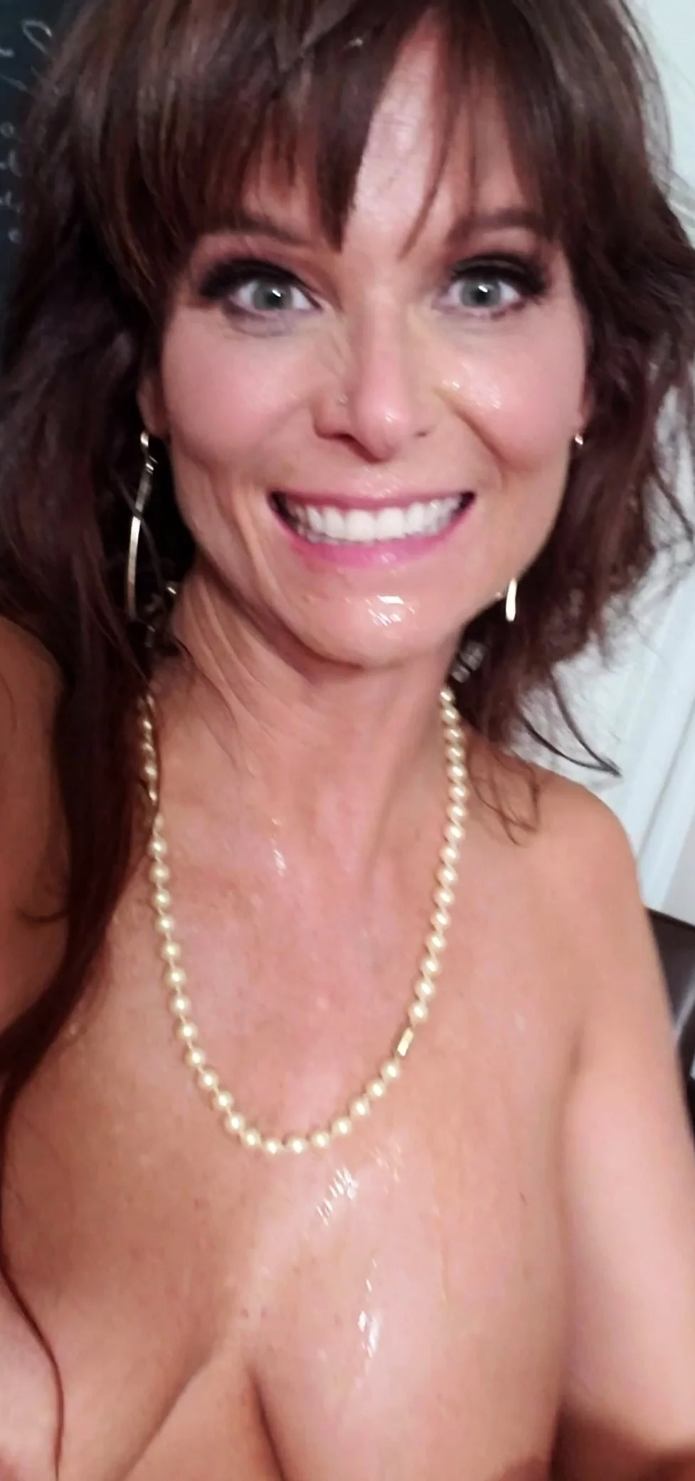 Leann amateur beautiful brunette with big boobs