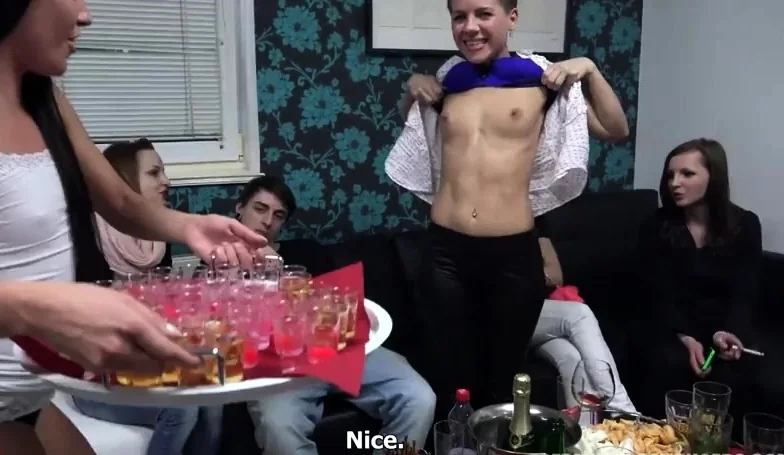 Amateur women fuck guy in amateur group sex porn