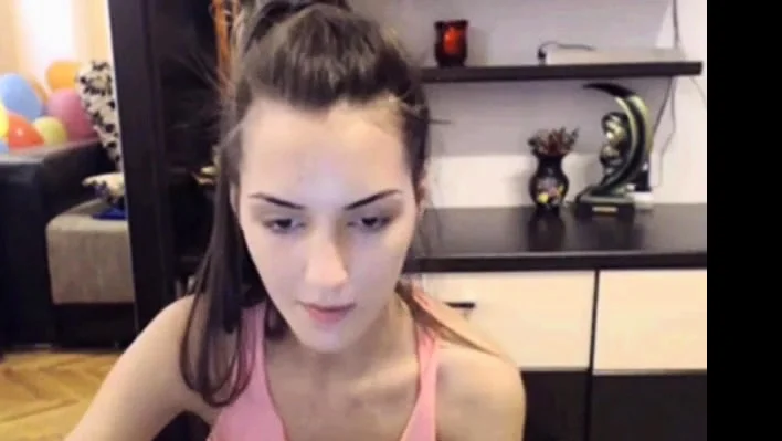 skinny teen beauty pussy on skype