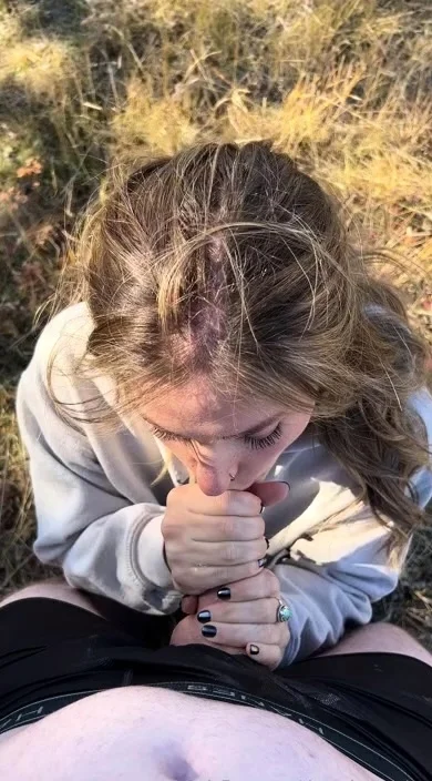 Czech amateur blowjob and fucking POV in public